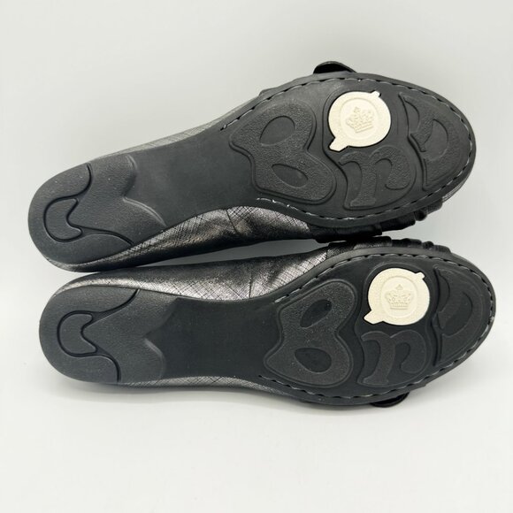 Born Molly Flat Silver Acciaio Metallic Leather Slip On Shoes Size 7.5 M W/ Box - Picture 8 of 10